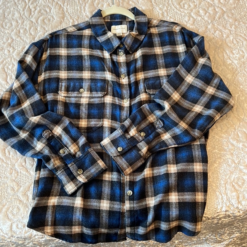 American Eagle plaid flannel button down like new